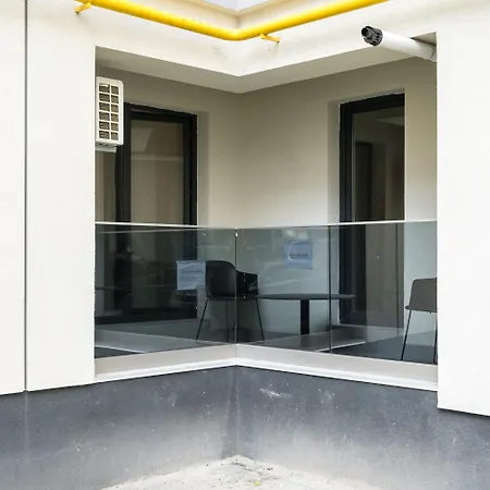 Апартаменти Plaza 73 *